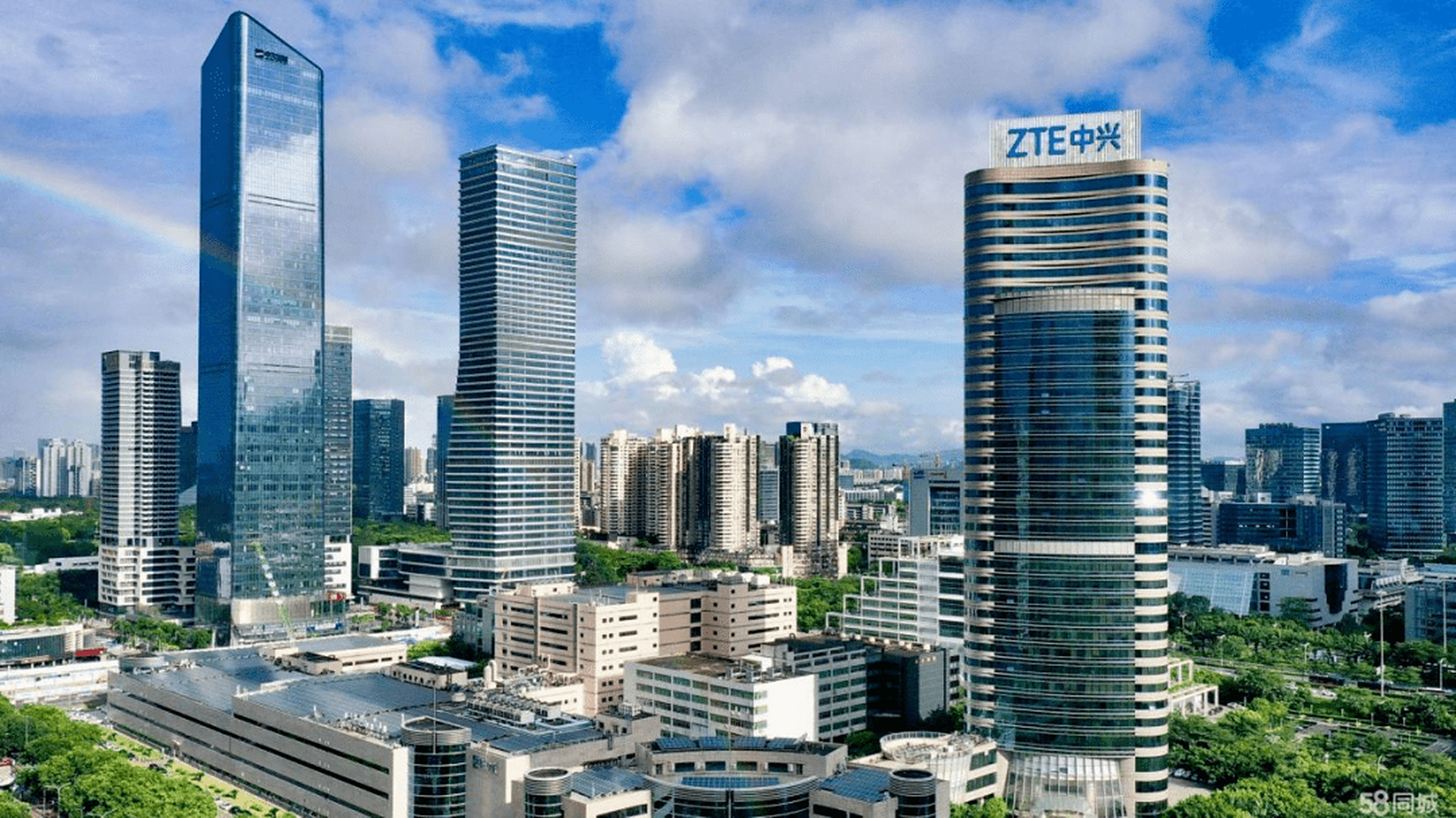 中兴和华为有很多相似点. 1.都起家于通信领域; 2.都起步于深圳; 3.