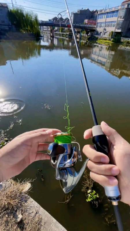 兄弟们纺车轮也是会炸线的!-度小视