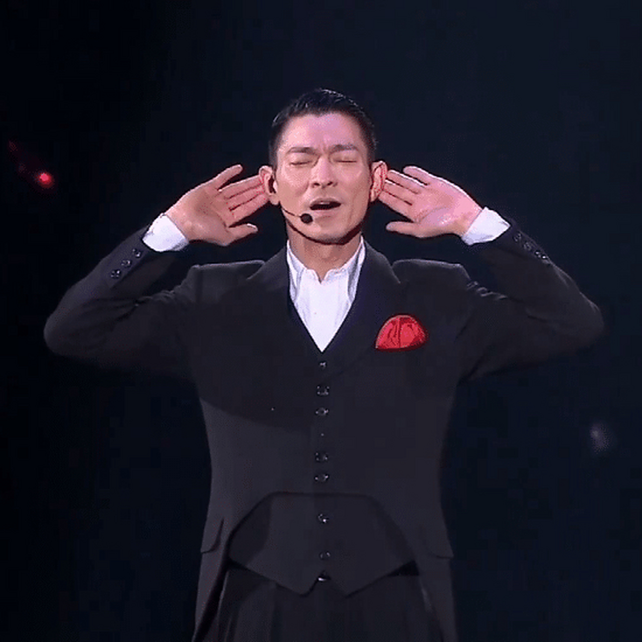 很多人说"金毛"造型是刘德华的颜值巅峰!