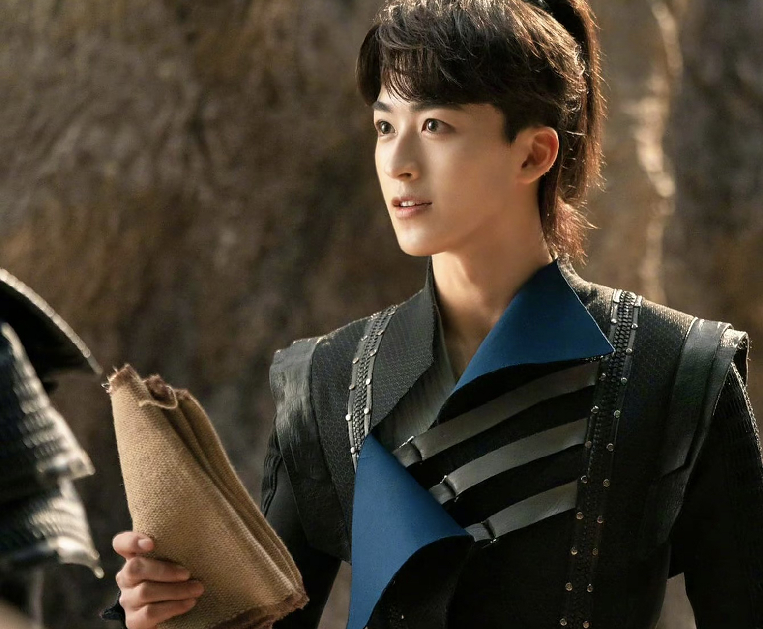 斗破苍穹之少年归来# #娱乐早播报