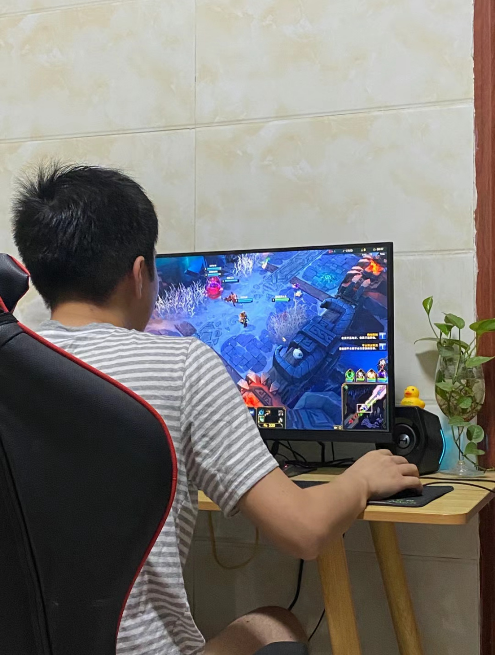 为啥男生喜欢玩那些高难度的电脑游戏?