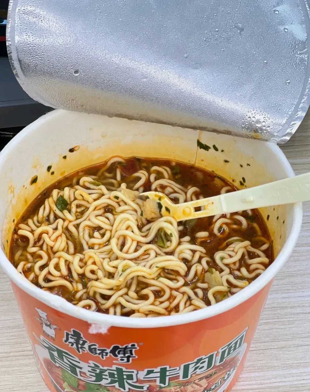 不管是办公室, 还是生产车间, 加班都没有晚饭吃