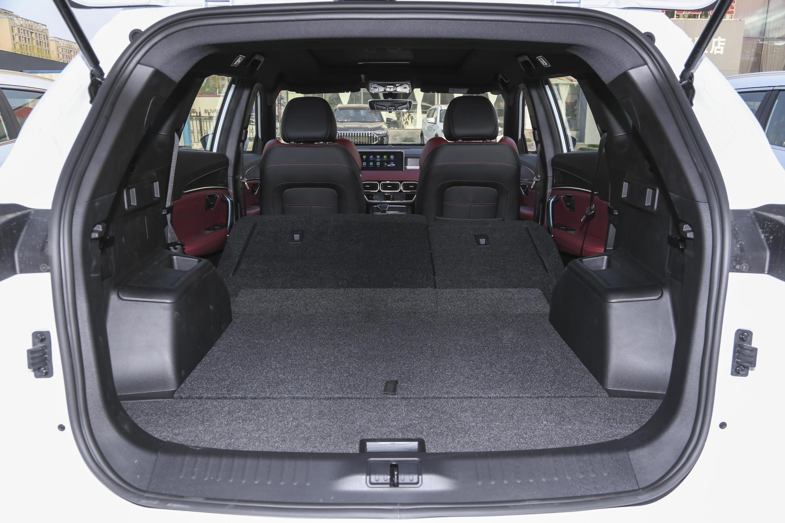 捷途x70 plus自强版pro 上市,配1.5t动力,中型suv,售11.99万元