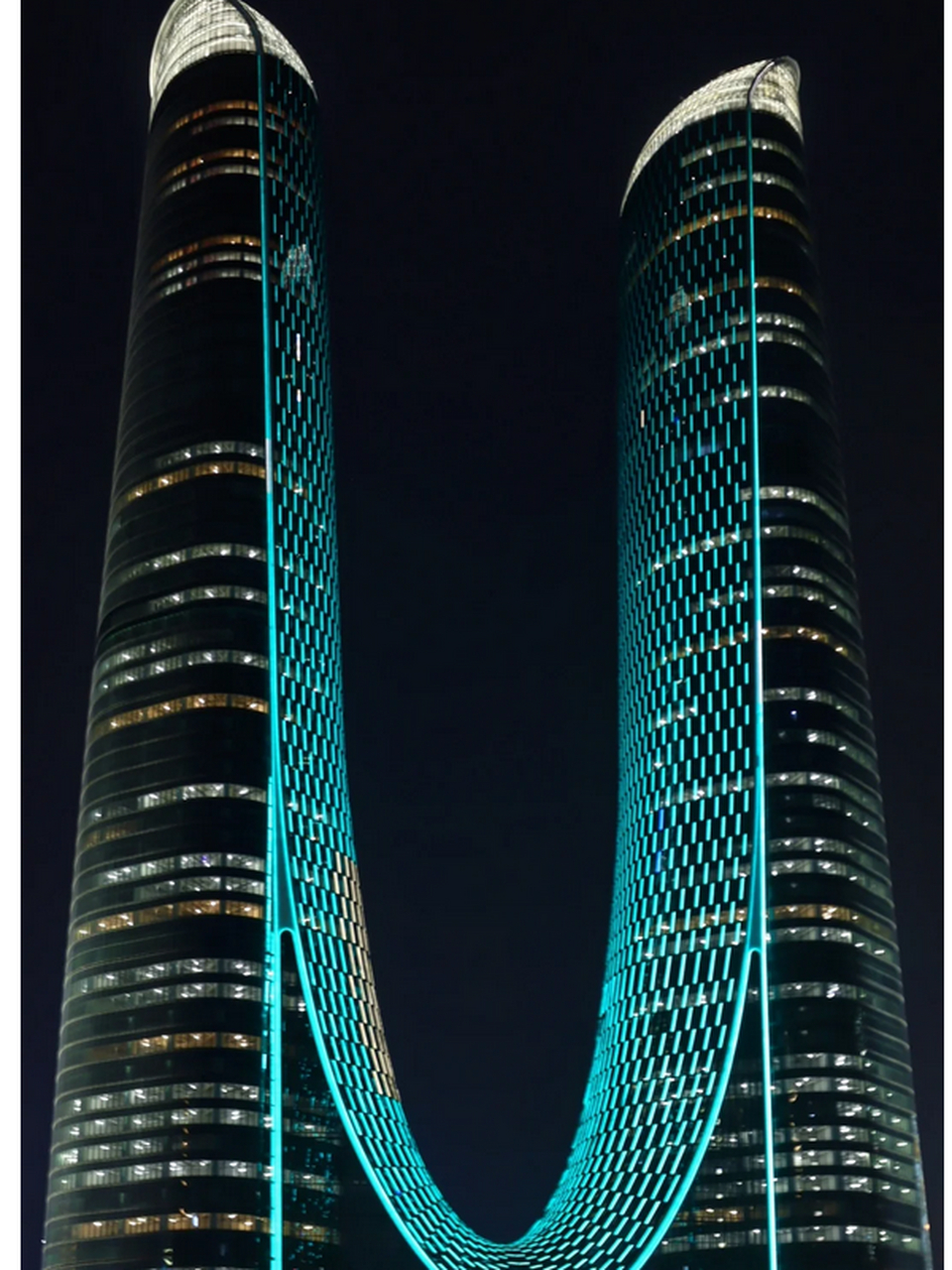 科技感十足的"大裤衩"  杭州奥体,被誉为城市地标,以其独特的双塔造型