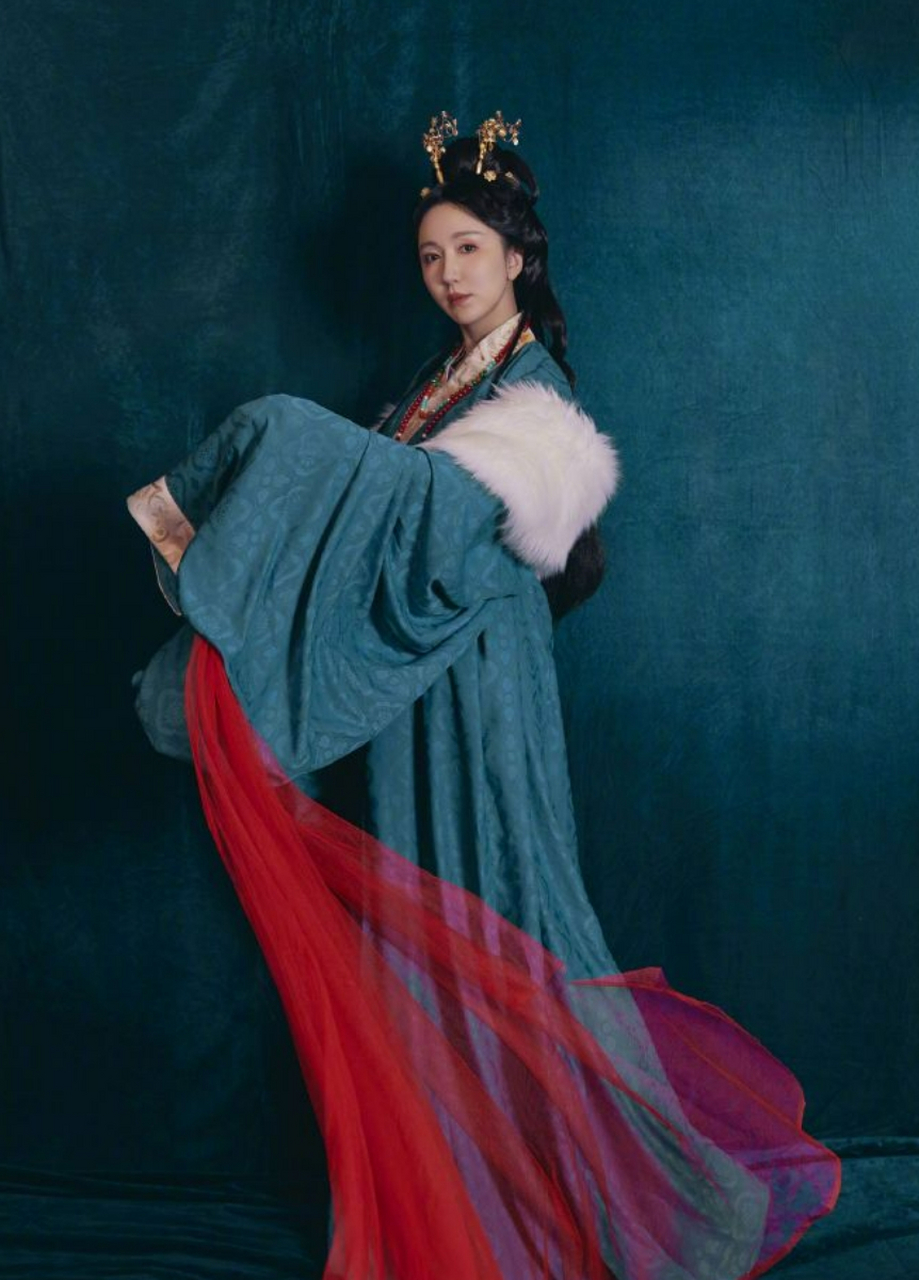 娄艺潇战国袍# 娄艺潇:汉服和民族文化一定永不过时.