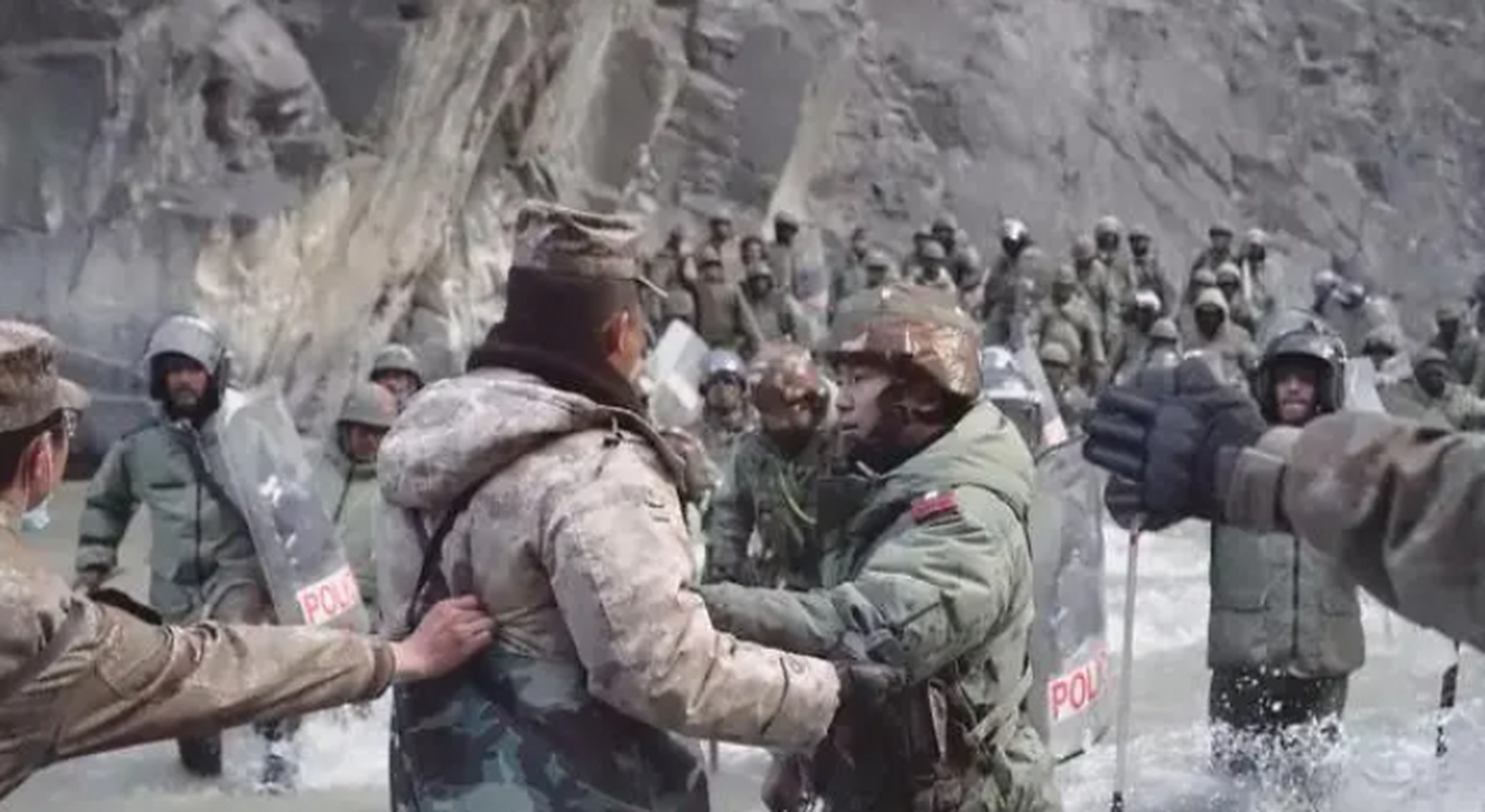 印前参谋长透露:中印边境对峙真相,解放军坦克距印军阵地500米  印度