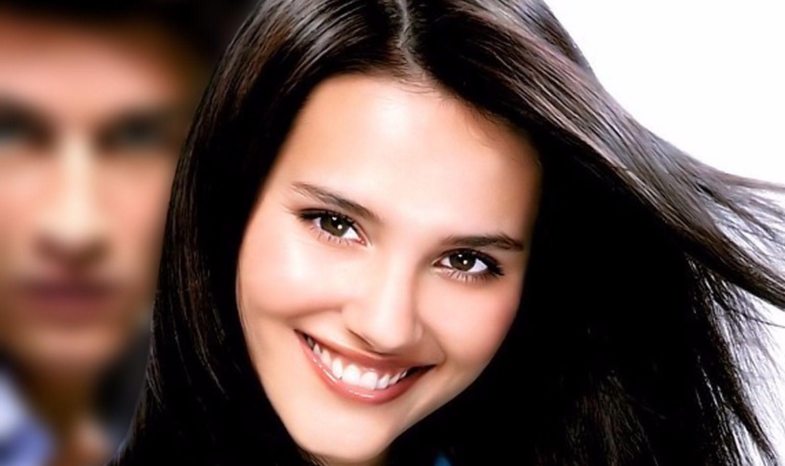 法国女神:维吉妮·拉朵嫣的艺术之旅