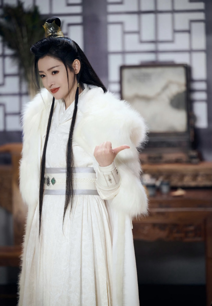 张天爱cos赵敏 好英气好有辨识度的一张脸,长得这么漂亮,演技更不差