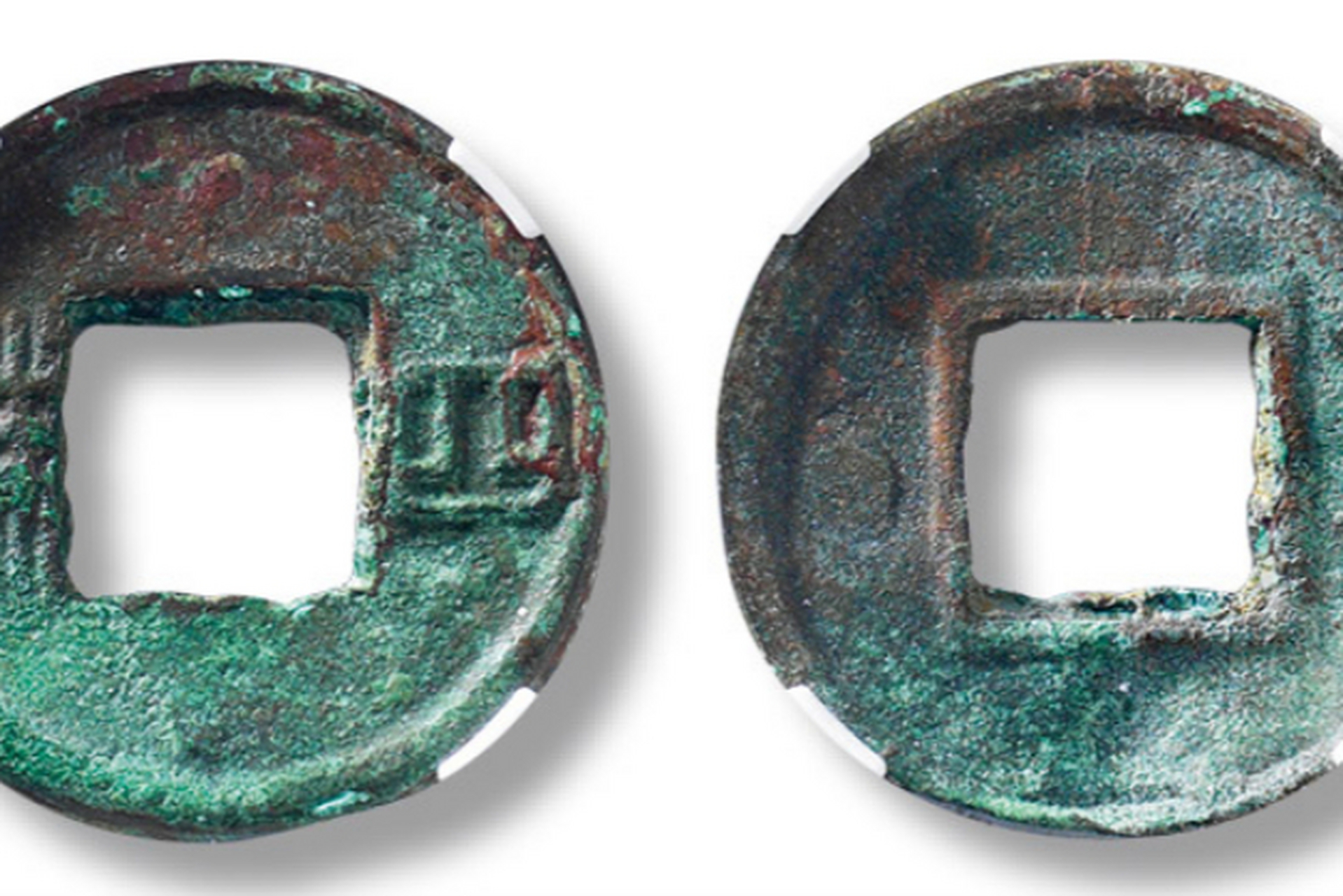 两铢铸造于南北朝时期,直径小.