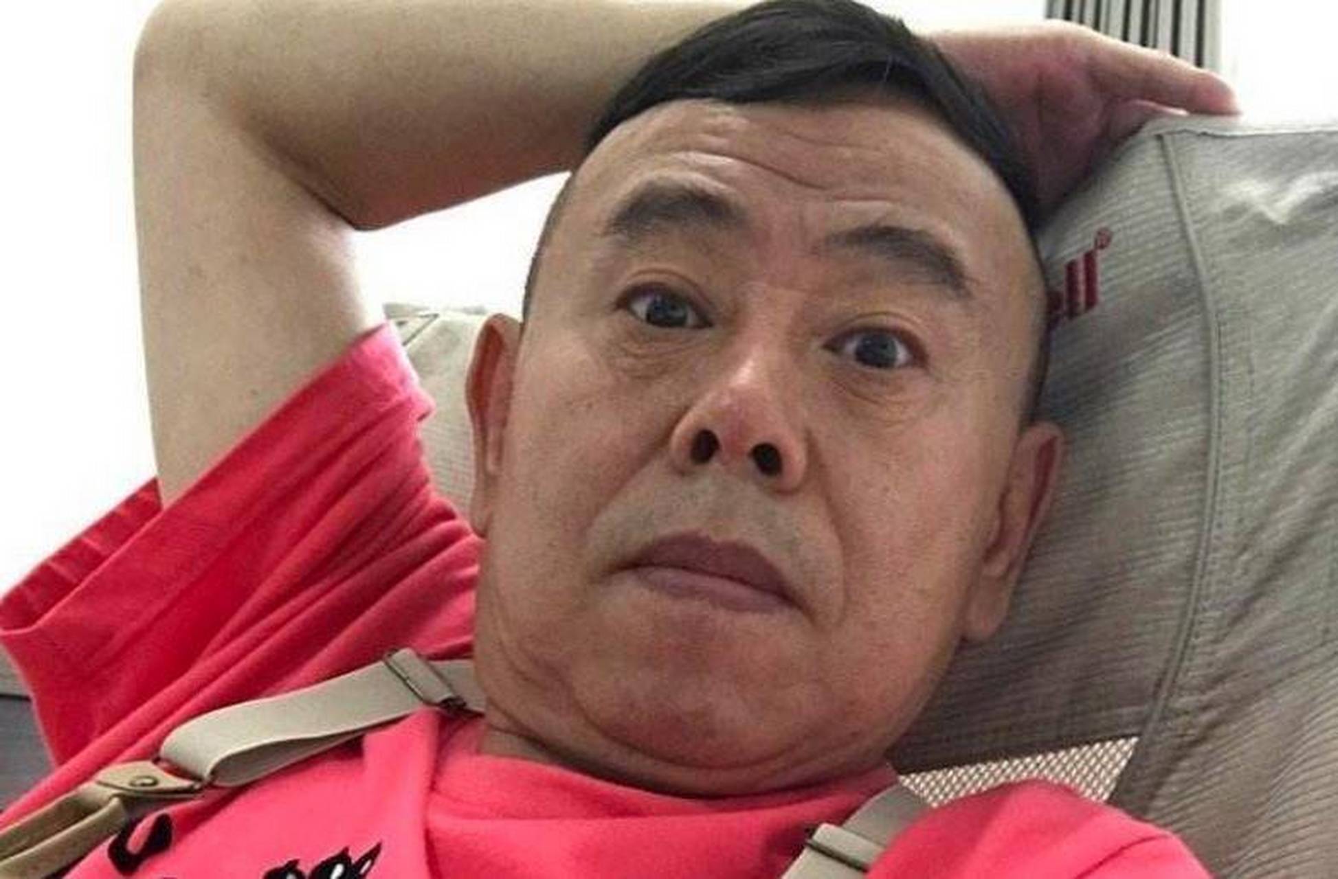 6米."一旁的李明启听不下去了,笑着说了一句话,惹得全场捧腹大笑.