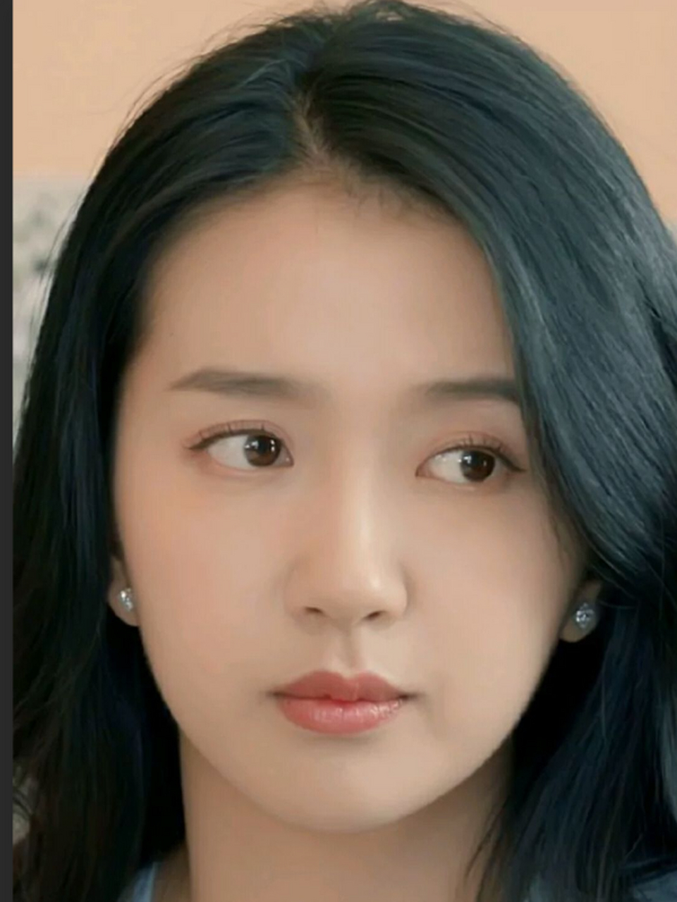 许龄月:颜值与热巴不相上下,搭档杨幂沈腾未火,今被唐嫣带红  许龄月