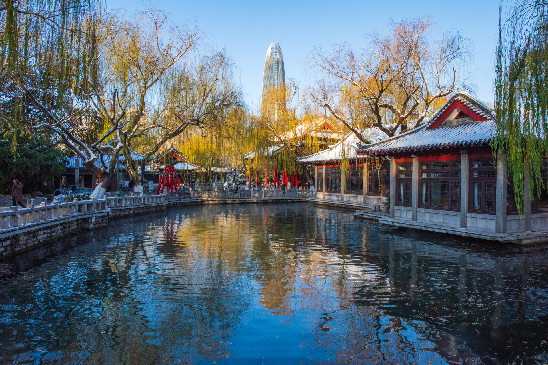 济南趵突泉雪景图片