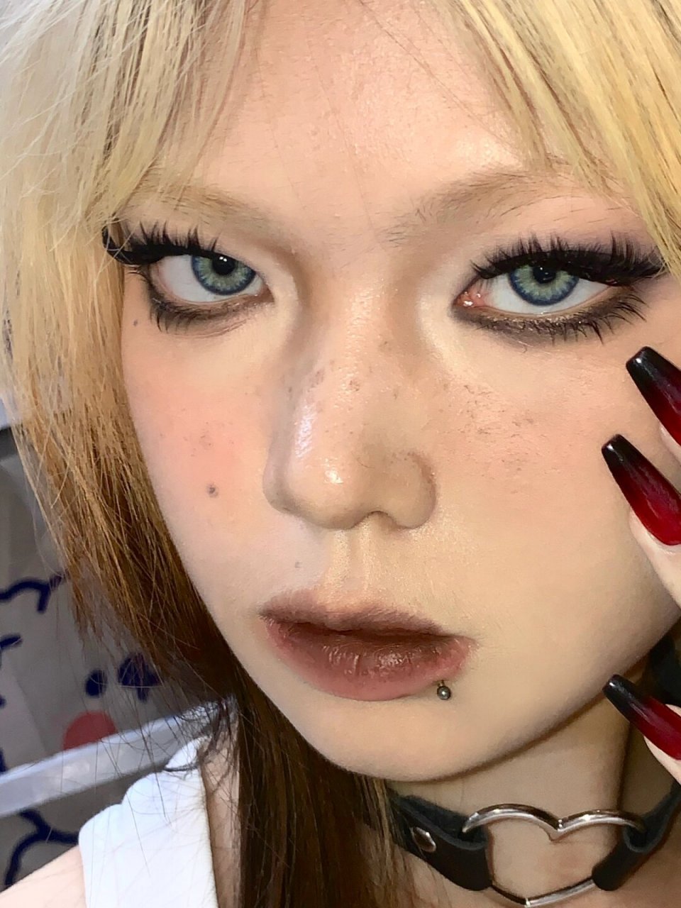 亚文化朋克烟熏  烟熏妆的尝试让我感到一种深深的敬意和挑战(熏门