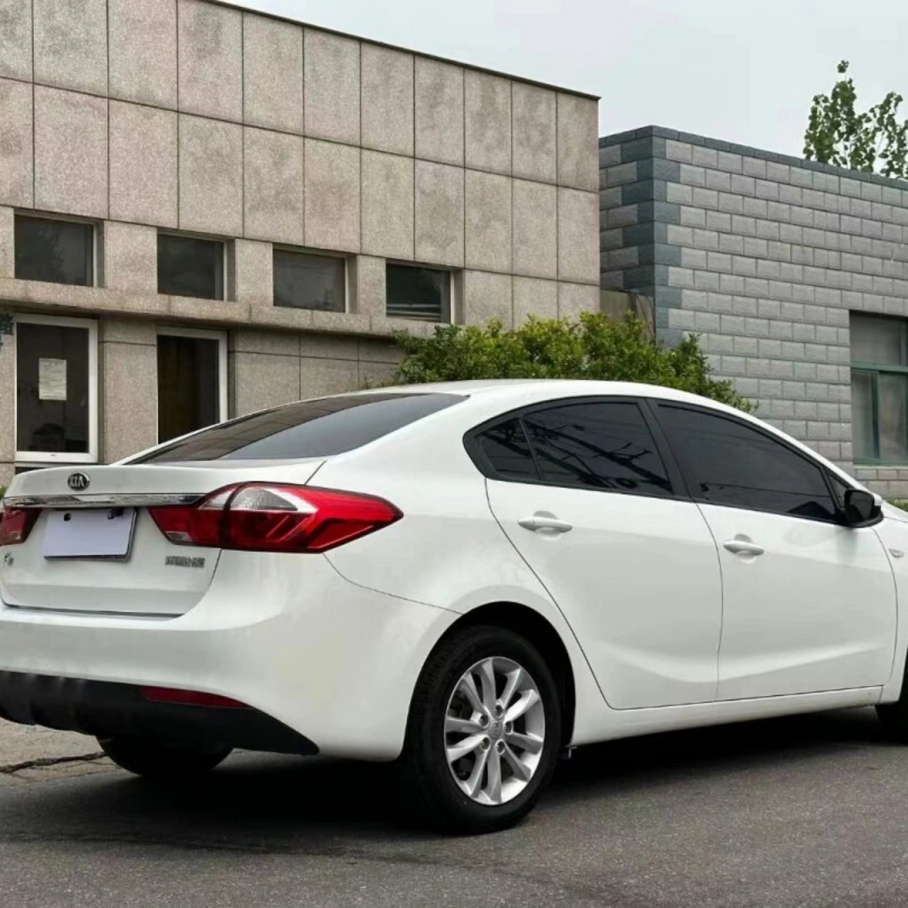 16年起亚k3  2016年起亚k3,尽显非凡品质,带给您舒适的驾乘体验.