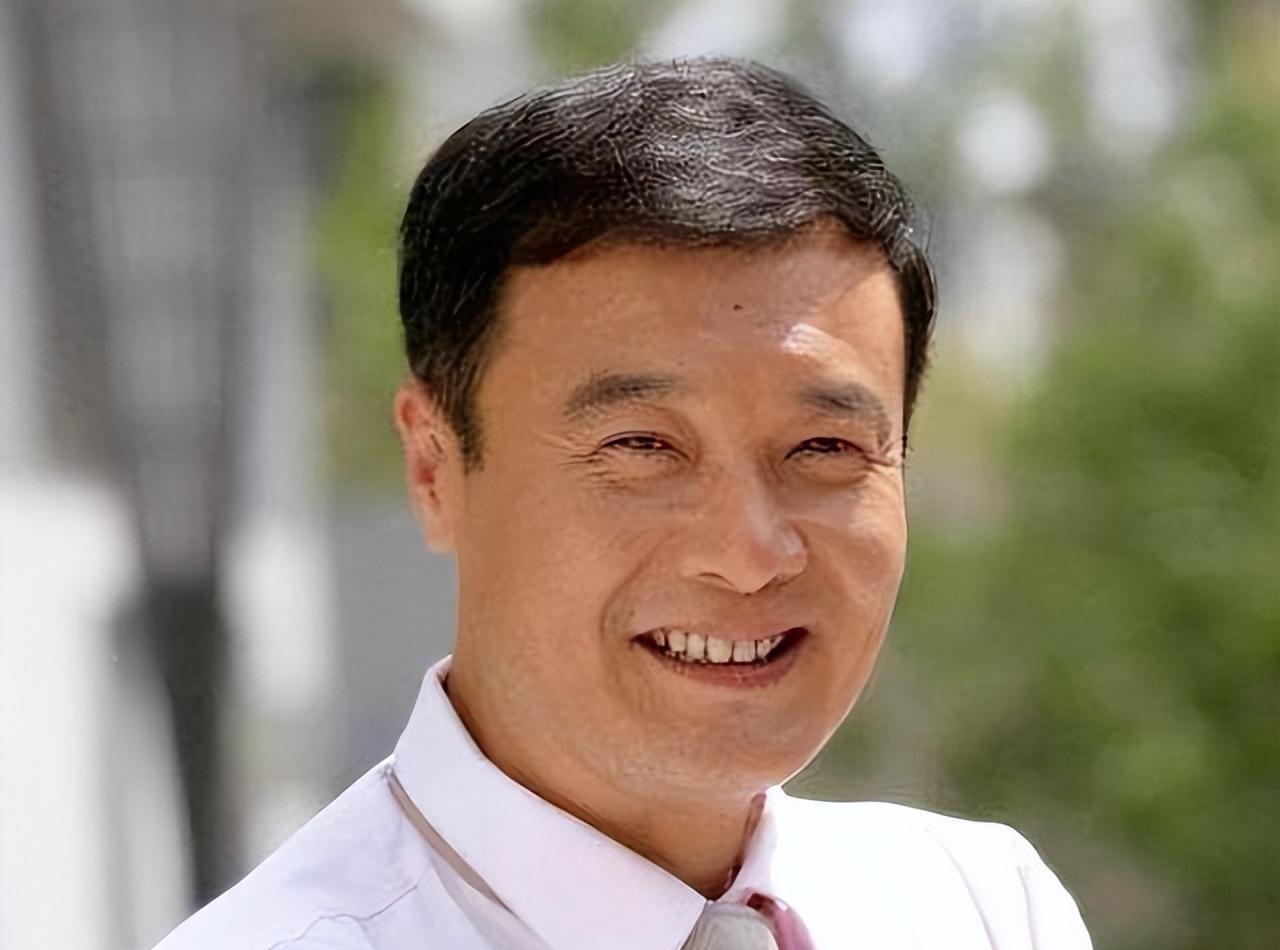 演员侯继林:与孙松结婚24年无儿无女,还是被婆婆和丈夫宠成宝