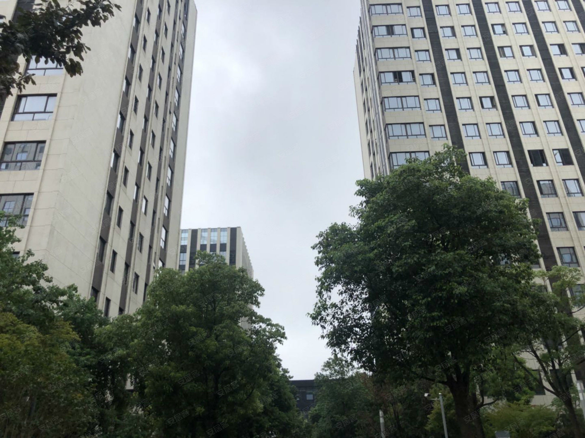 上海卓越时代广场:松江区共和新路呼兰西路优质办公室招租