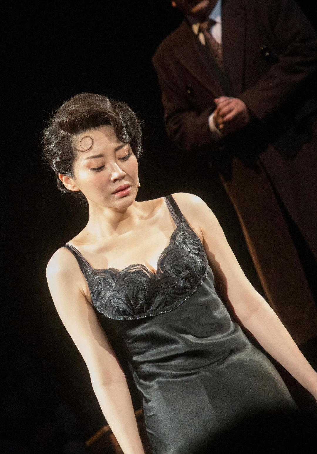 许晴好会走啊# 谁看得出许晴54岁了啊,摇曳生姿,风韵犹存!