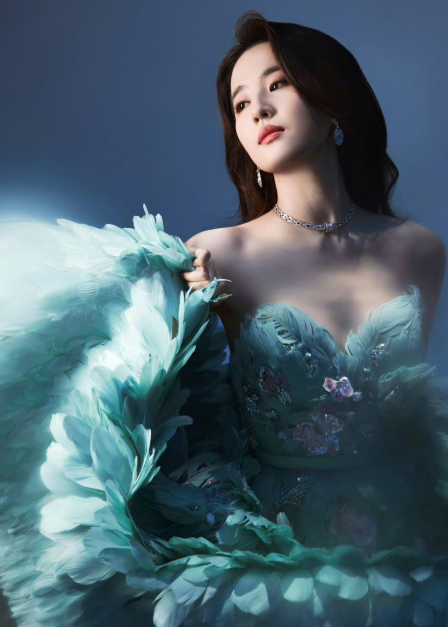 刘亦菲 开屏# 仙女姐姐刘亦菲虽然非常佛系,但不耽误她埋头挣钱.