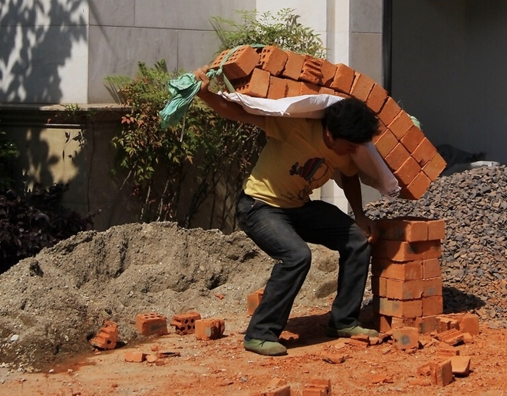 人生正当时# 她,直到40多天后才知道,原来小刘悄悄地在外干这事,一