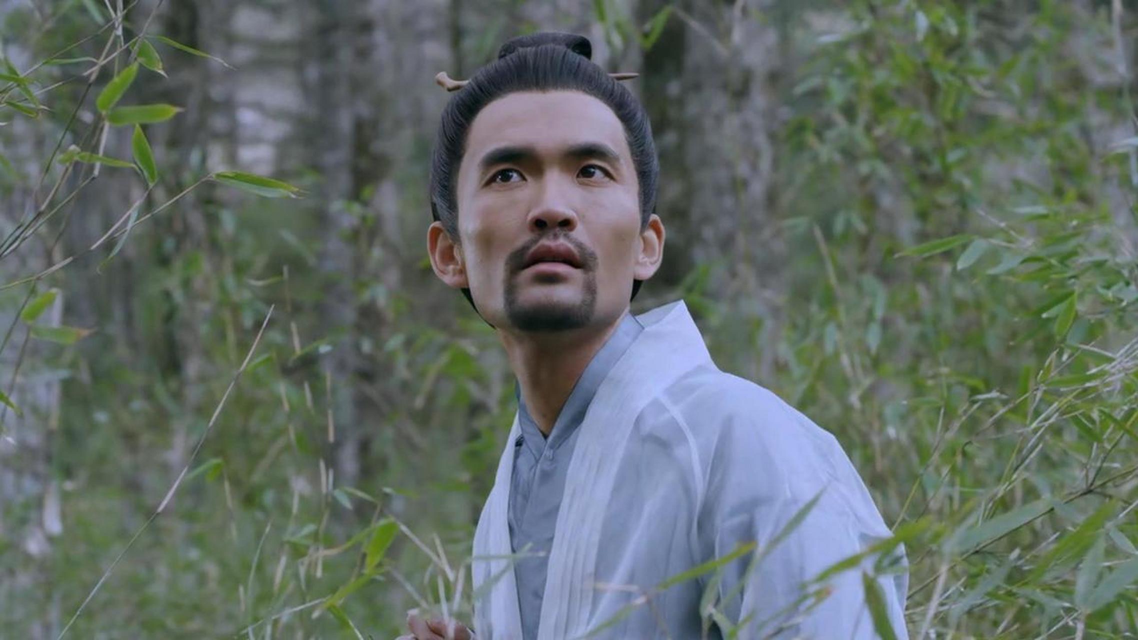 《塞外奇侠传》连载的时候书名叫《飞红巾》,是梁羽生根据蒙古草原