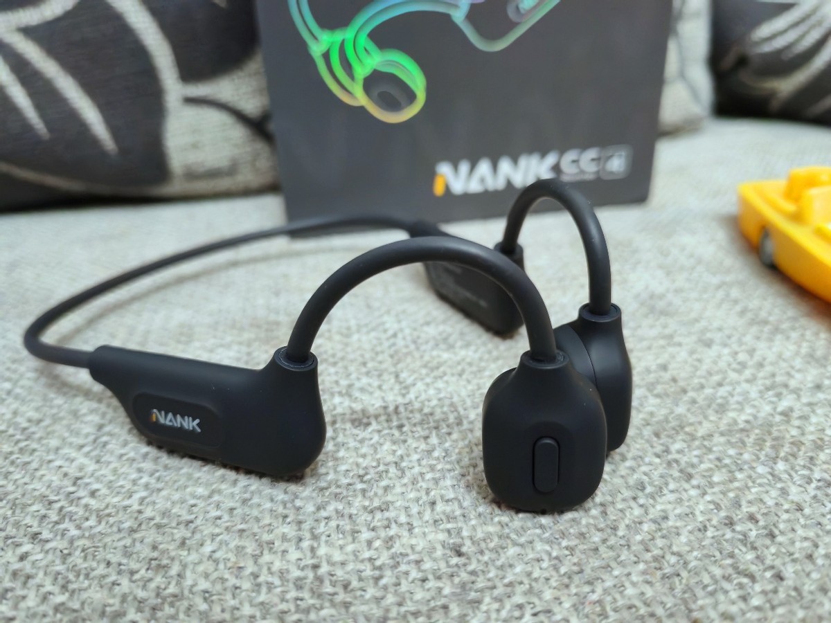 超轻的南卡Runner cc4骨传导耳机来了