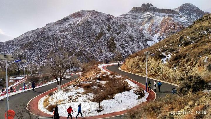 宁夏滚钟口风景区图片