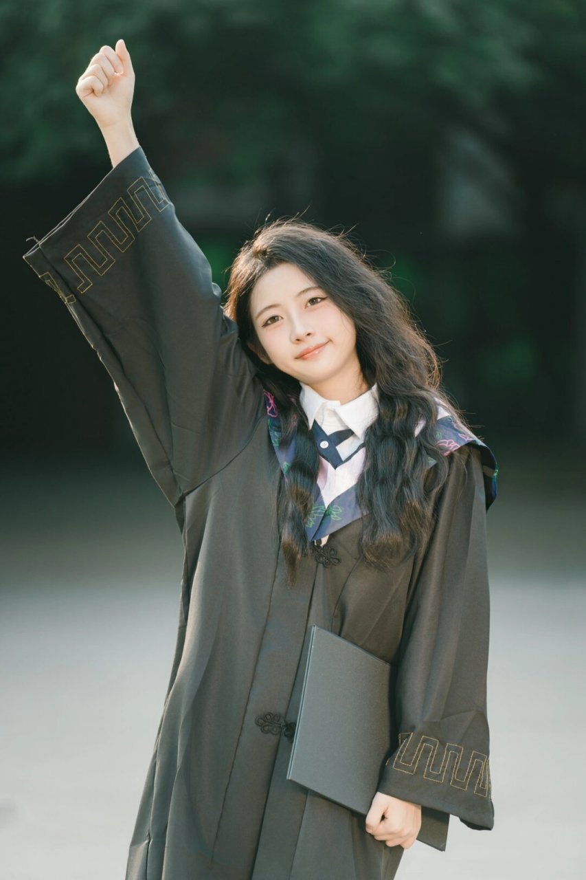 一定要拍一组学士服写真  "转眼又到了毕业季" 答应我6015一定都