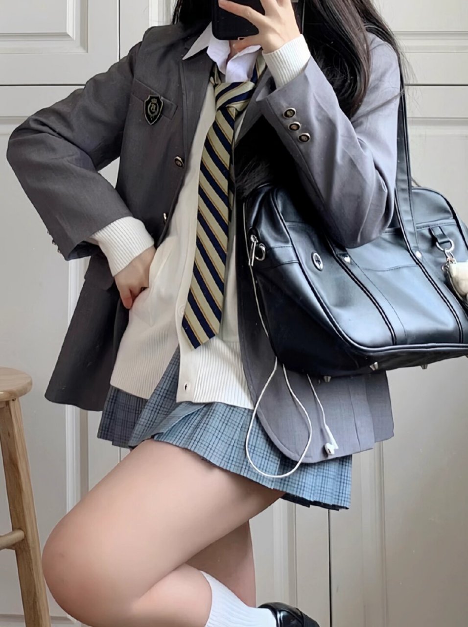 一些jk制服穿搭合集  迷上了西式与毛衣的叠穿搭配,简直太时尚了!