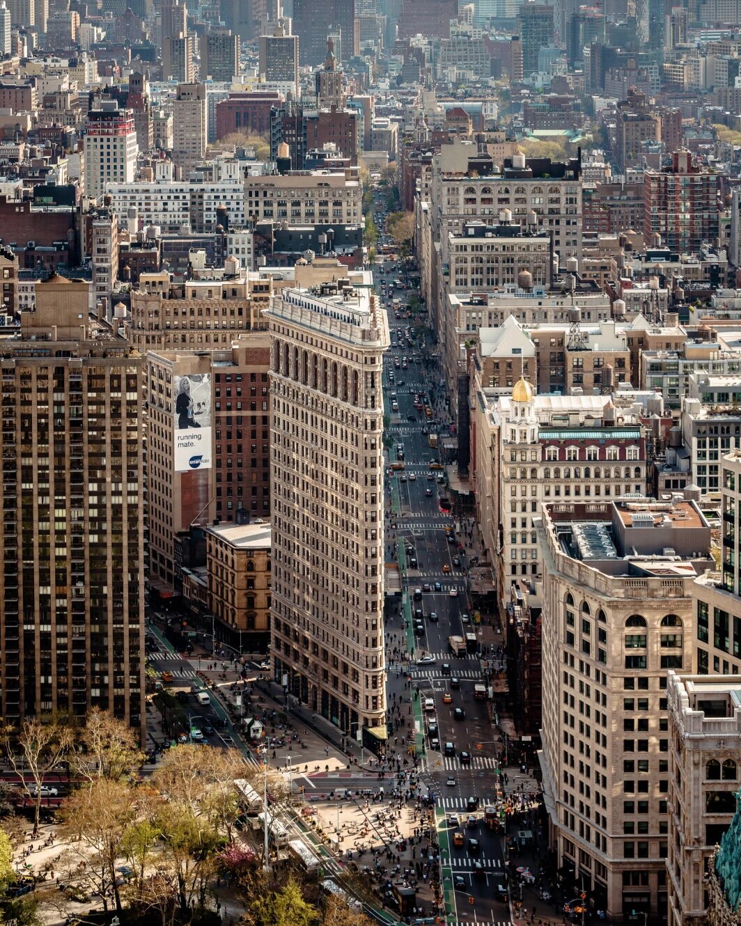美国纽约曼哈顿100地标地图是一份详细的地图