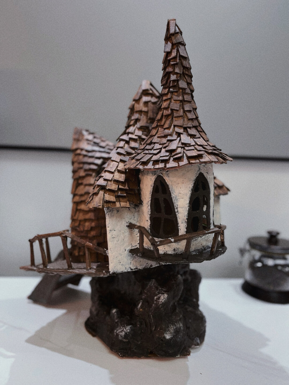 废旧纸箱diy女巫城堡  随着万圣节的临近,我利用疫情期间的闲暇,终于