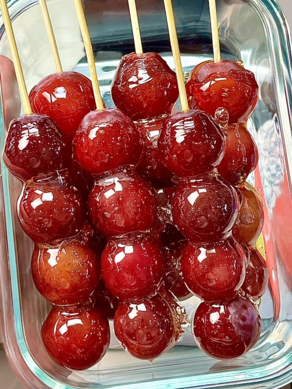 酸酸甜甜的!  葡萄冰糖葫芦