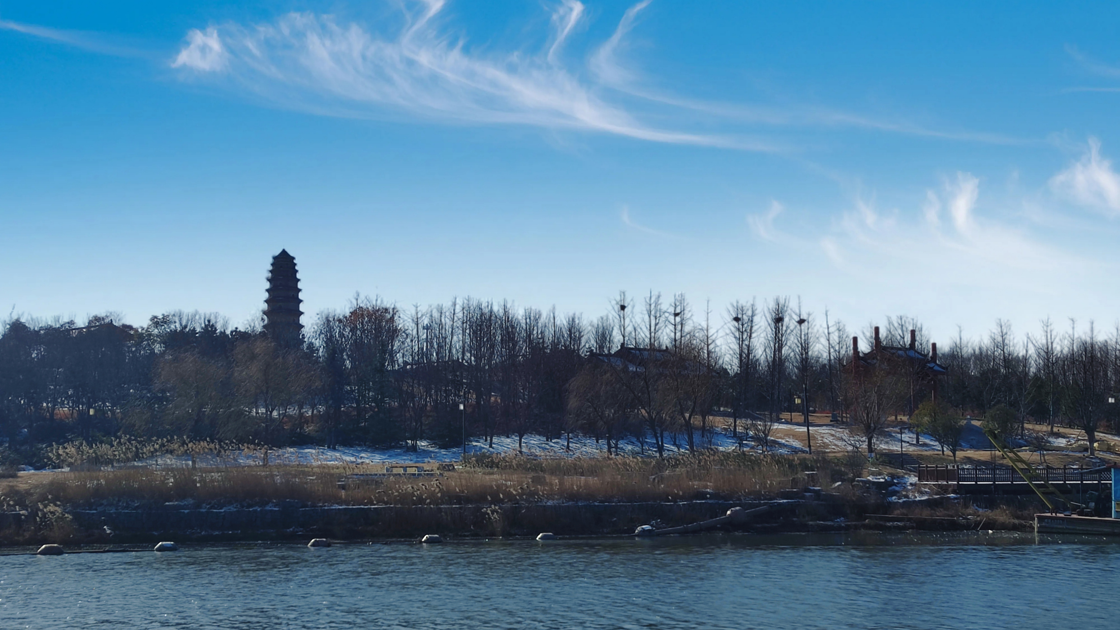 郑州# 郑州免费周边游的好去处,洧水公园位于郑州新郑市南关,被誉为