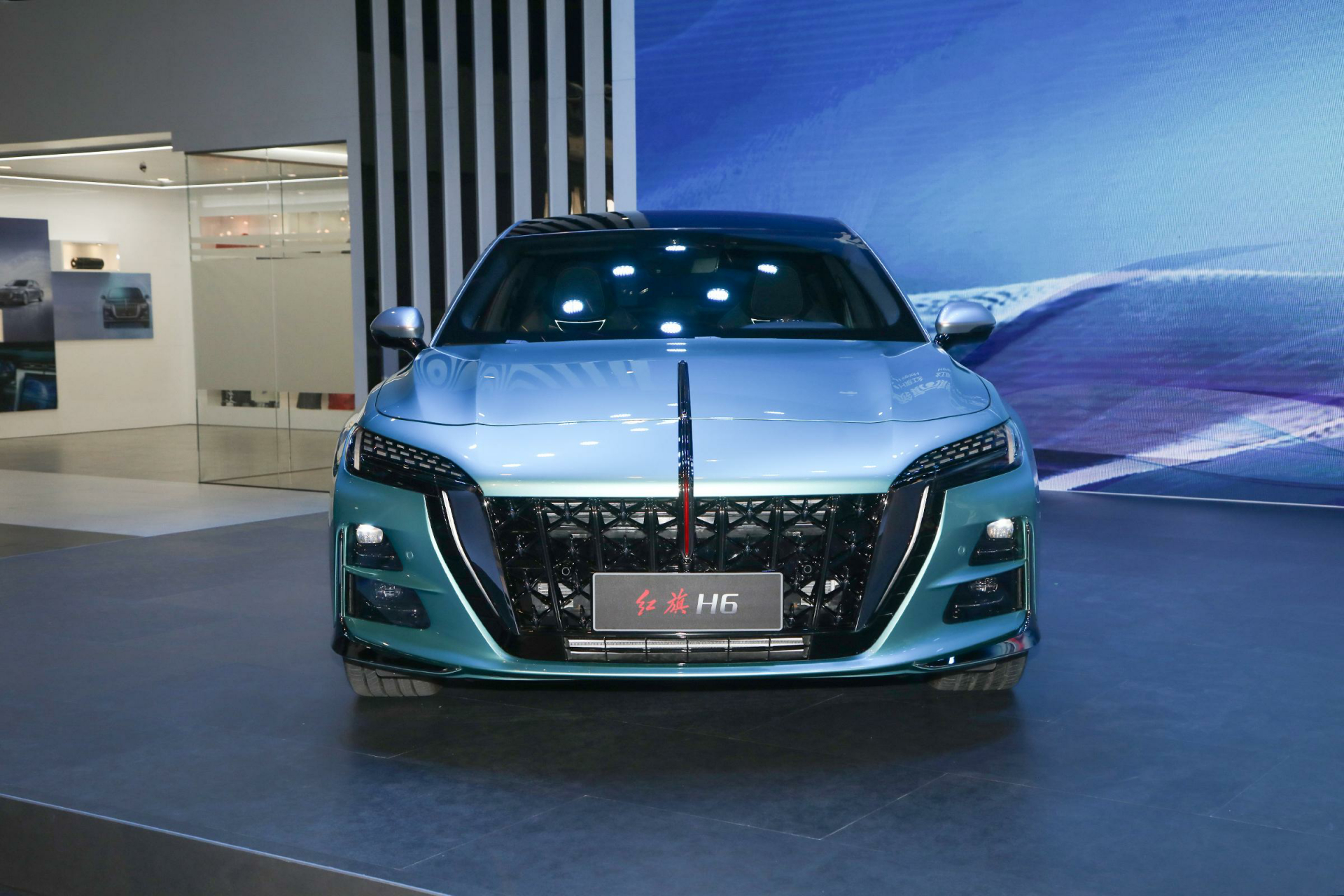 红旗h6是红旗旗下的b 级豪华轿车,售价19.28-23.98万.