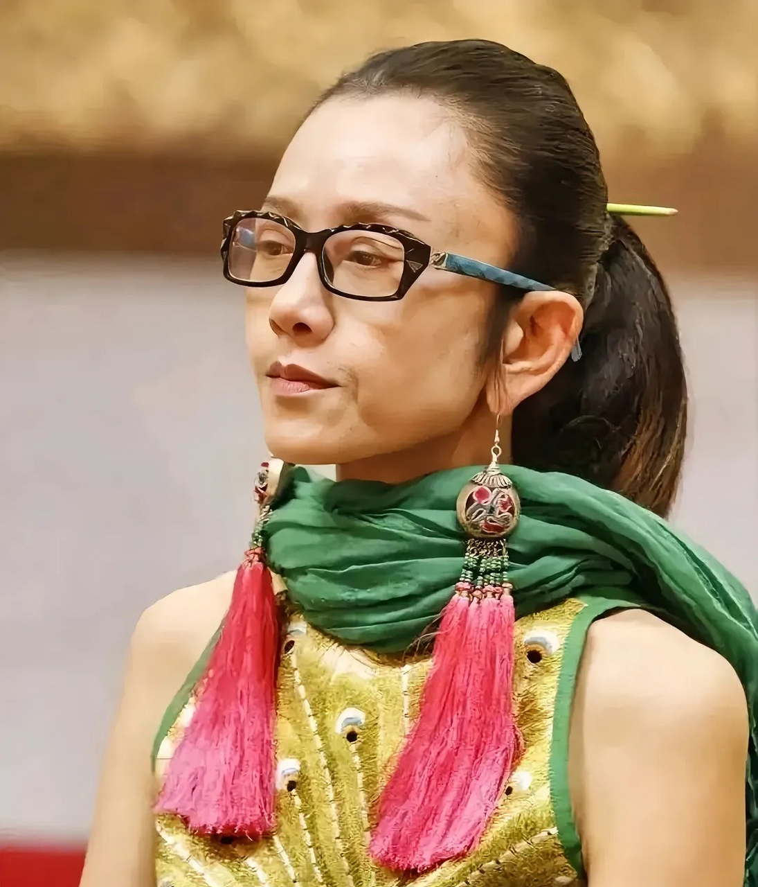 全素颜杨丽萍 可敬可爱 美了一生的仙子  #杨丽萍#  图片来自网上侵删