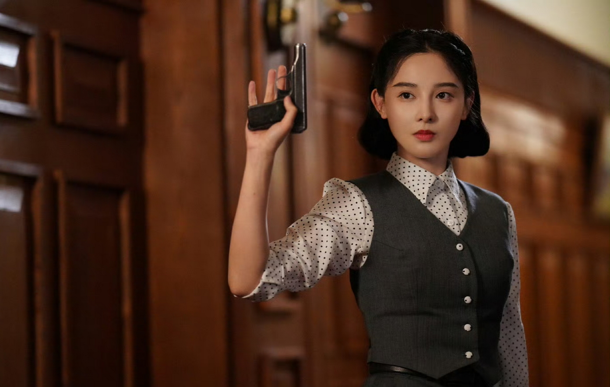 彭小苒[超话]#|#彭小苒庞红梅#02抽丝剥茧,胆大心细.