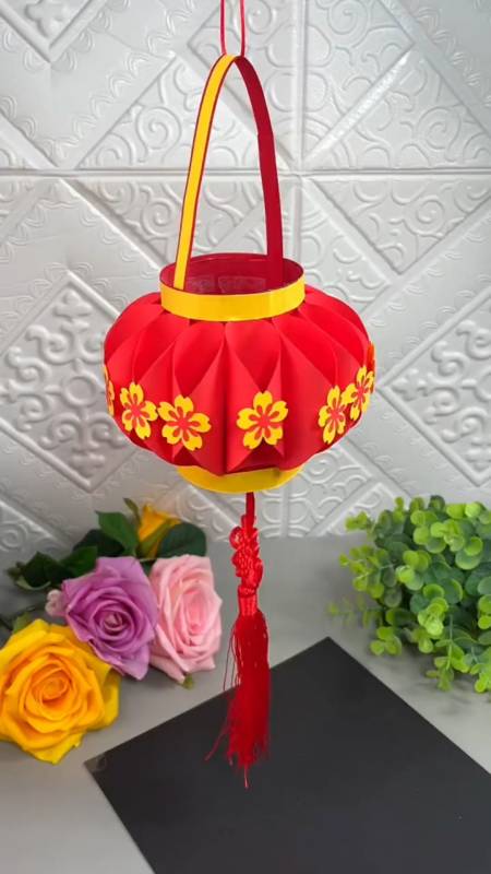 新年就要到了简单漂亮的新年手工灯笼和孩子一起来做吧