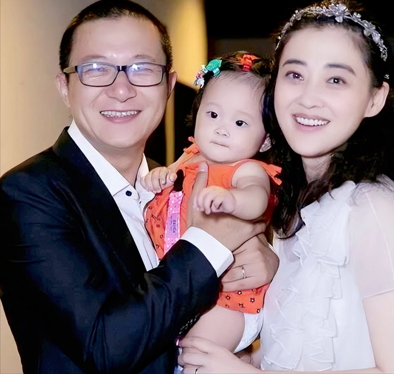 2012年,梅婷突然对秦昊说:"我爱上剧组的摄影师了,你帮我问问呗?