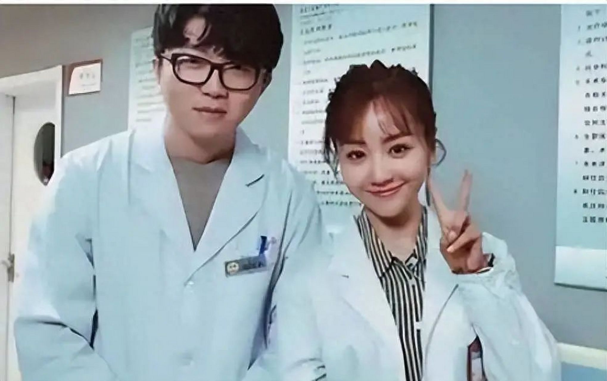 毛不易,这个名字如今在娱乐圈中已经响当当,但谁能想到他曾经只是一个