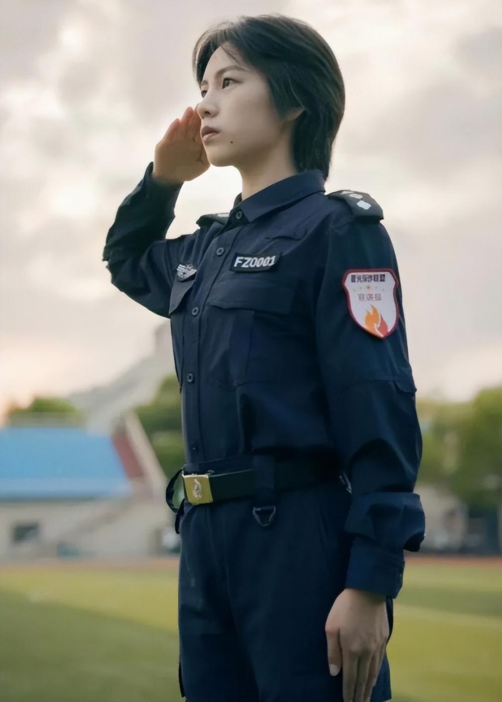 回顾00后"女枪王"沈梦可,错失提干机会退役,现在有了新的身份