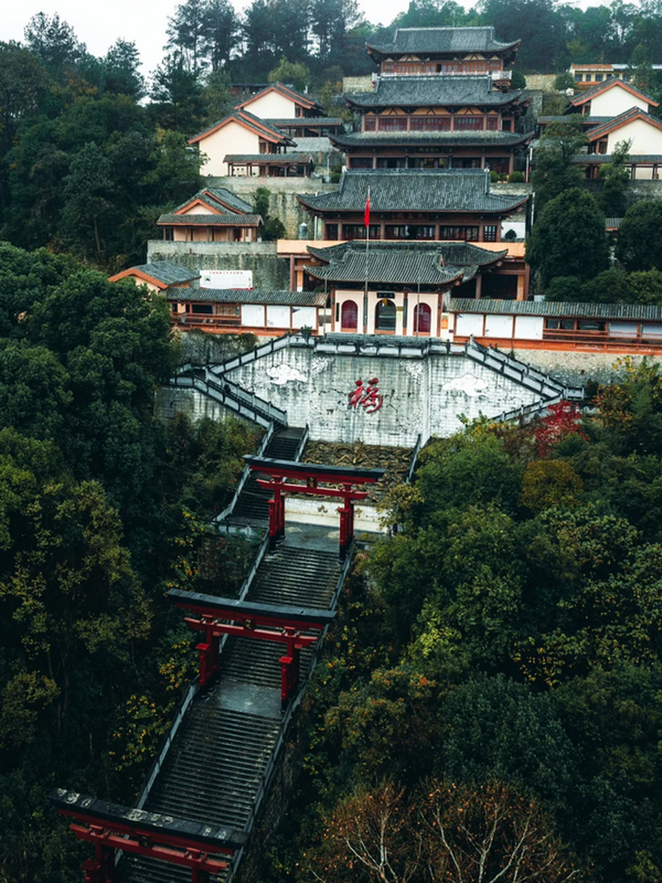 江西万安九龙禅寺图片