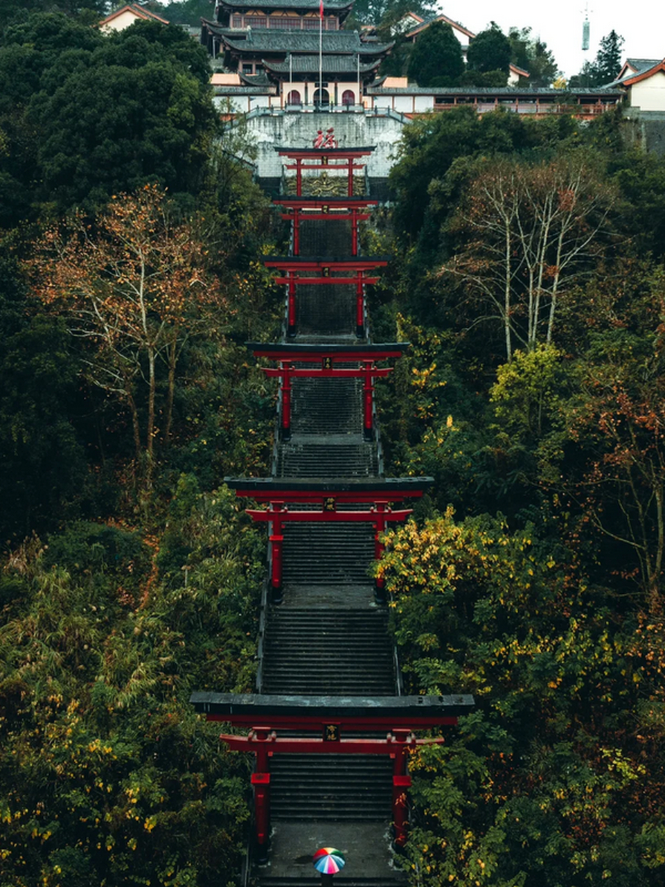 都匀西山九龙寺图片