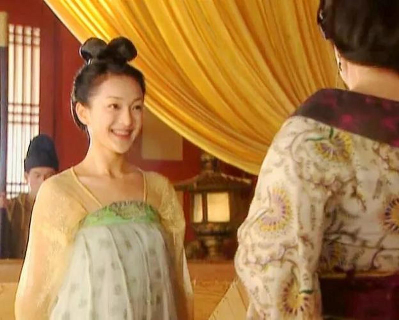 当年,16岁的太平公主与心爱的薛绍喜结连理,洞房花烛之夜,她深情地对