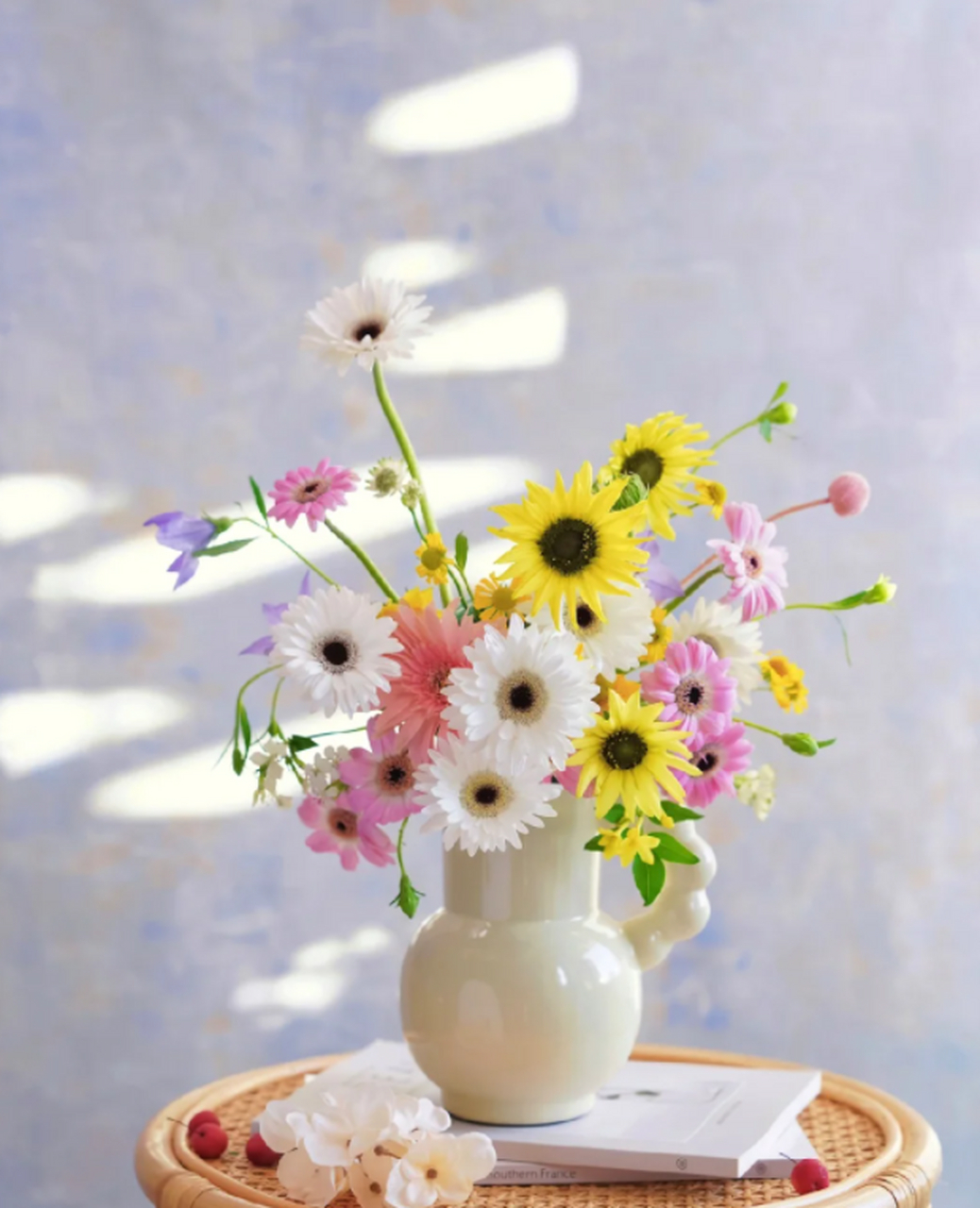 萌萌哒一壶圆溜溜大眼睛的花花 非洲菊&黑眼圈向日葵瓶插花组合