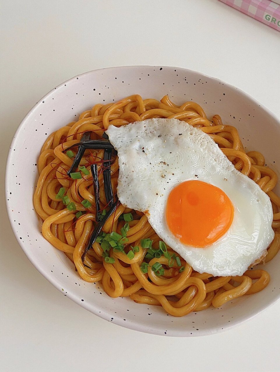 十分钟就能搞定的葱油拌乌冬面|好吃到光盘  葱油拌乌冬面,十分钟就能