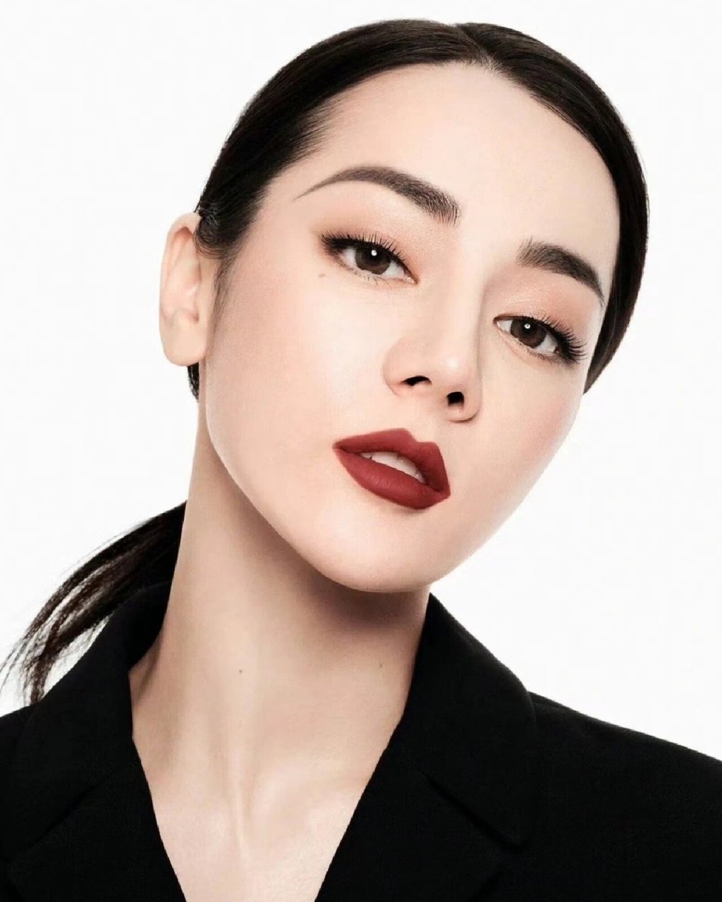 迪丽热巴诶dior你是懂的 继baby成dior品牌大使后又换代言人迪丽热巴.