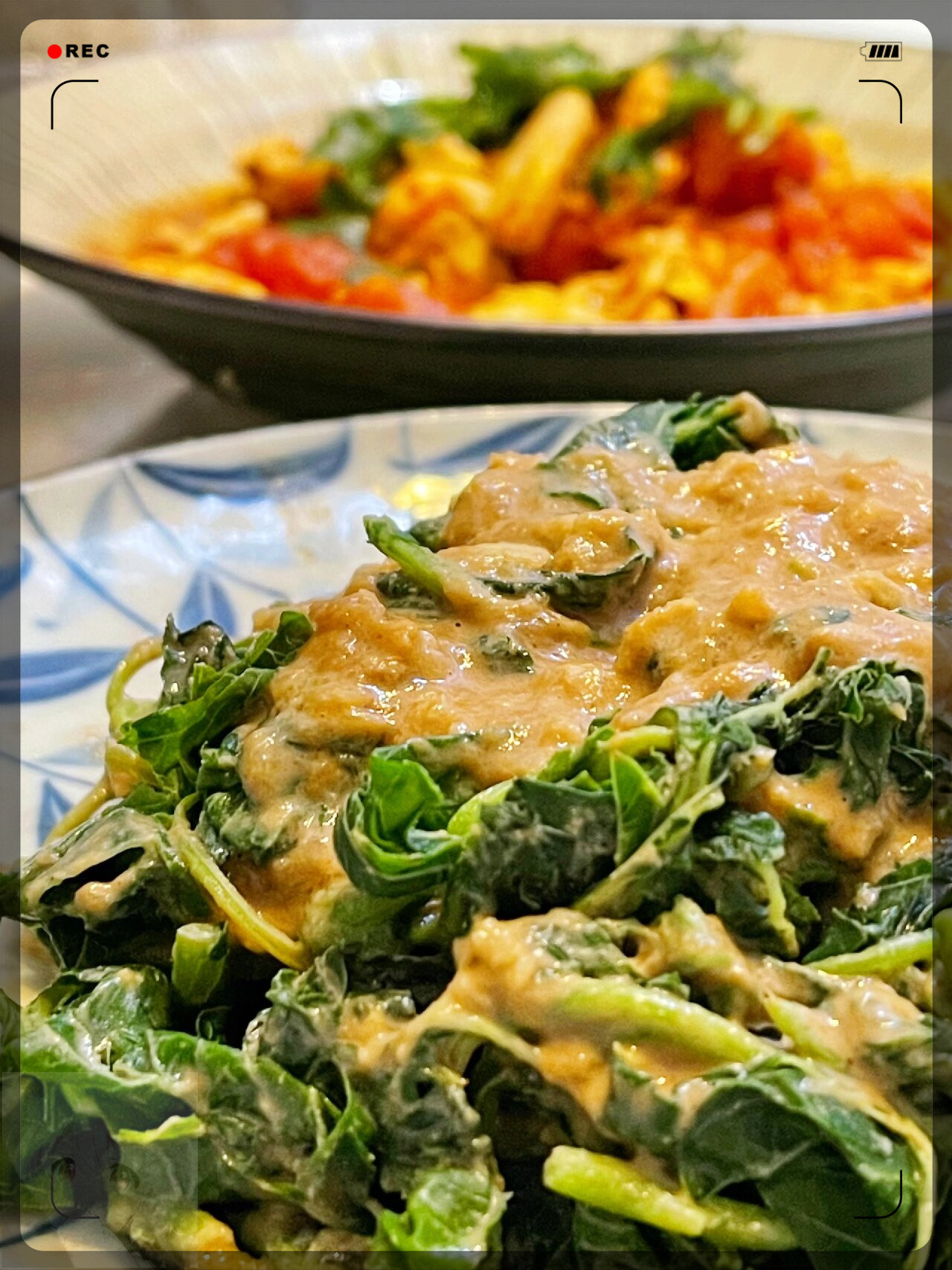 今天在集市上看到农村大爷卖像是树叶一样的东西,绿盈盈鲜嫩嫩的煞