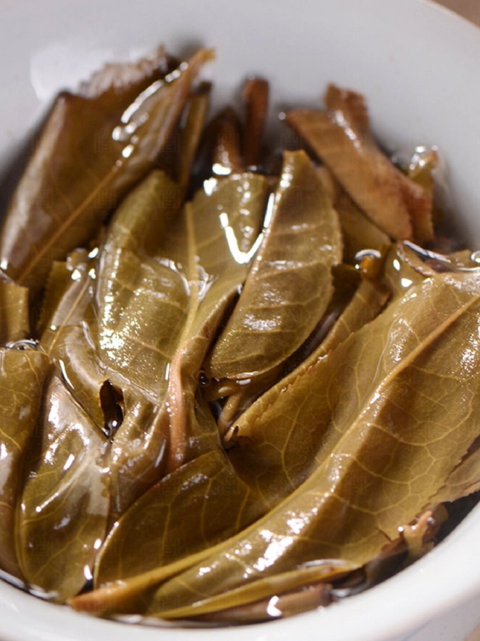 产区信息:临沧市勐库镇  价格:279元/357克  树龄:藤条混采(未详细