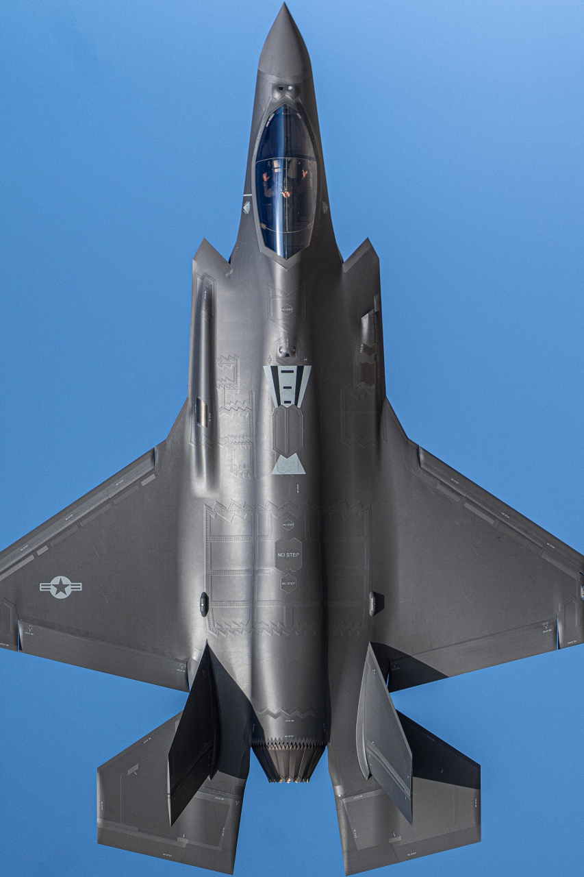 美国f35a战斗机的标准俯视图.