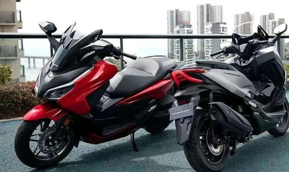 每天了解一款摩托车,本田踏板车nss350又降价了