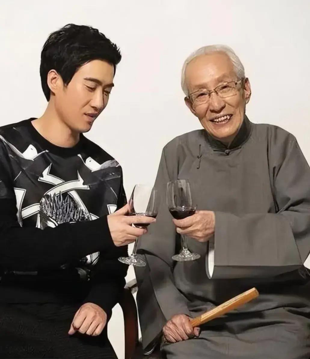 常远是常宝华的长子长孙,师胜杰的徒弟,为何不说相声去开心麻花